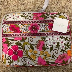 Vera Bradley Ipad/ tablet sleeve